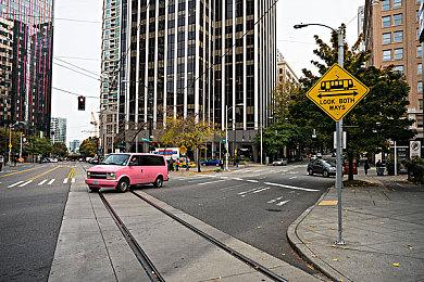 《原子陨落》拥有屠城选项 但随后会有神秘人物出现